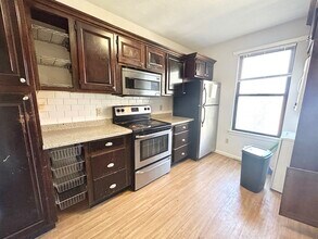 1578 Tremont St, Unit 4 in Boston, MA - Foto de edificio - Building Photo