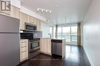 1048 Broadview Ave in Toronto, ON - Building Photo - Building Photo