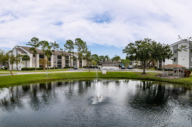 Cascades at Kissimmee in Kissimmee, FL - Foto de edificio - Building Photo