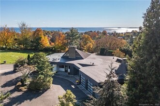 5 Longview Rd in Westport, CT - Building Photo - Building Photo