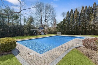 50 Old Meeting House Rd in Quogue, NY - Building Photo - Building Photo