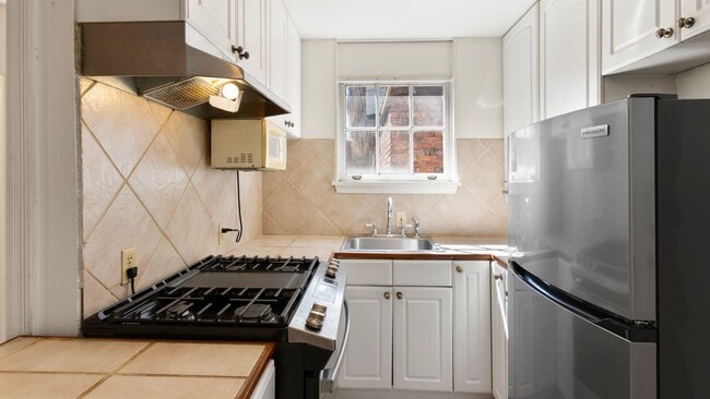 2102 Olive St in Baton Rouge, LA - Building Photo - Building Photo