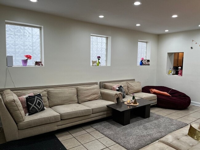 2118 E Carson St in Pittsburgh, PA - Building Photo - Building Photo