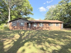 6079 Wall Triana Hwy in Madison, AL - Building Photo - Building Photo