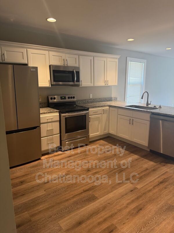property at 5325 Lee Ave