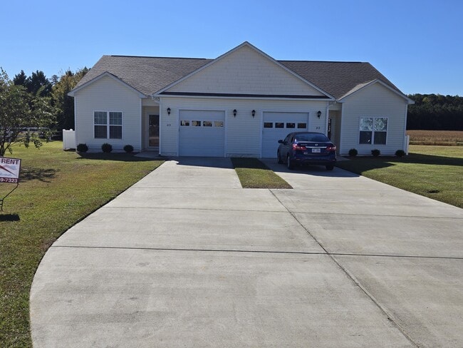 property at 215 Briarcliff Ct