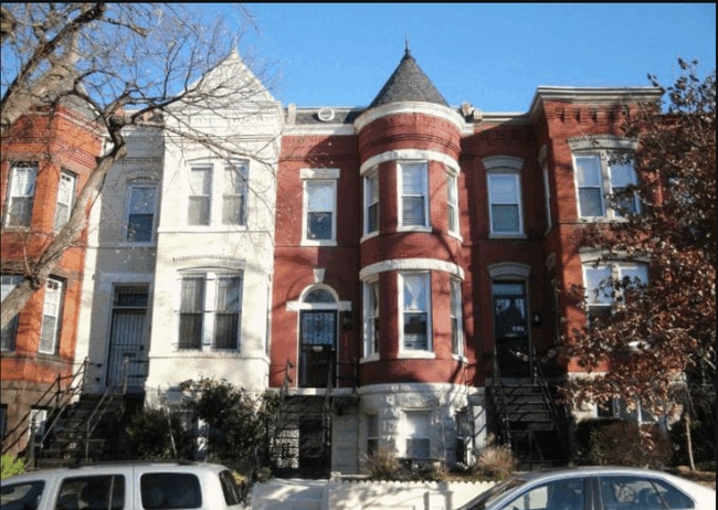 property at 37 R St NW