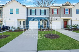 102 Jaxton St in Hoschton, GA - Building Photo