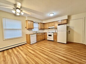 971 McCarty St NW in Walker, MI - Building Photo - Building Photo