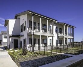 Modera Walsh in Fort Worth, TX - Building Photo - Building Photo