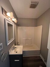 912 Tunnel Blvd in Chattanooga, TN - Building Photo - Building Photo