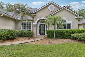 2260 Harbor Lake Dr in Orange Park, FL - Building Photo - Building Photo