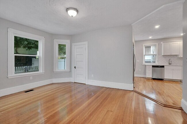 11 South Munroe Ter, Unit 2 in Boston, MA - Building Photo - Building Photo