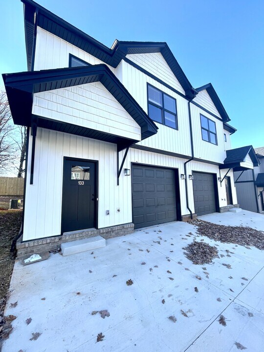 133 Independence Ln in Lynchburg, VA - Building Photo