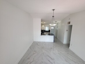 20836 Snapper Pl in Cutler Bay, FL - Foto de edificio - Building Photo