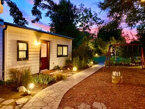5265 Loleta Ave, Unit Half in Los Angeles, CA - Building Photo - Building Photo