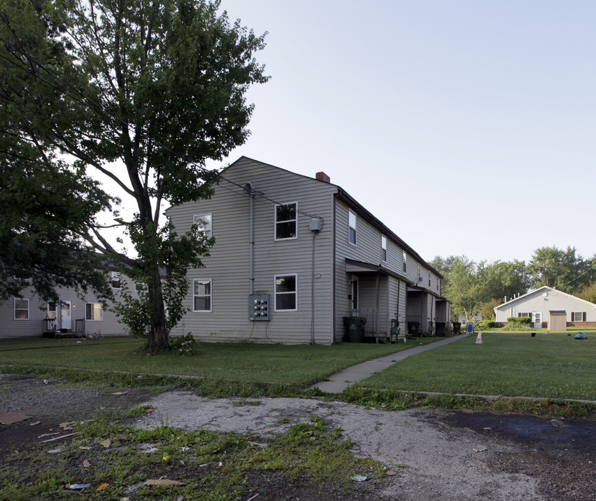 9145 Maple Grove Rd in Windham, OH - Building Photo