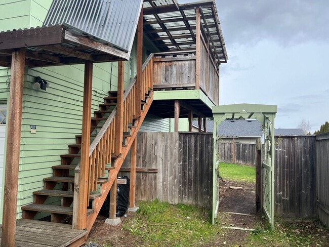 151 Kourt Dr in Eugene, OR - Building Photo - Building Photo