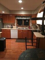 5 Parkington Cir in East Syracuse, NY - Building Photo