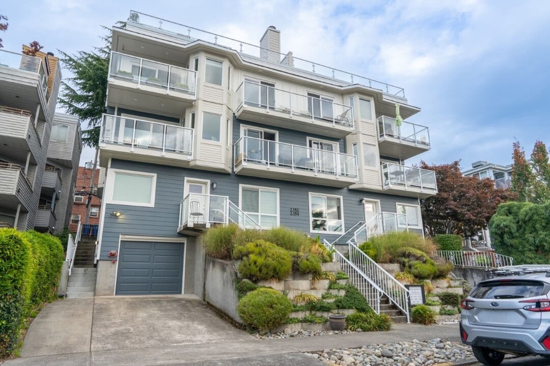 2354 Yale Ave. E. in Seattle, WA - Building Photo