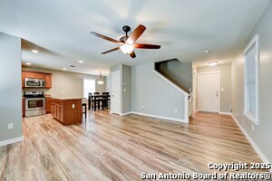 428 Auburn Park in Selma, TX - Building Photo