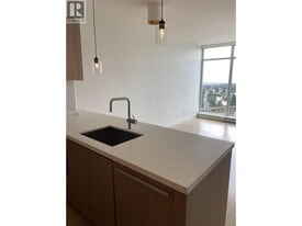 6588 Nelson Ave in Burnaby, BC - Building Photo