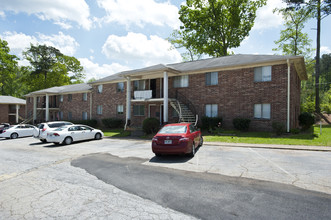 Navarro Apartments in Clarkston, GA - Building Photo - Building Photo