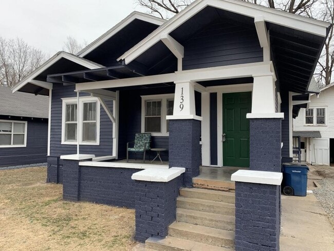property at 139 S Lowry St