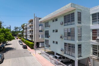 Terrace East Condo in Miami Beach, FL - Building Photo - Building Photo