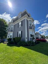 23 Walnut St, Unit 4 in Waltham, MA - Building Photo
