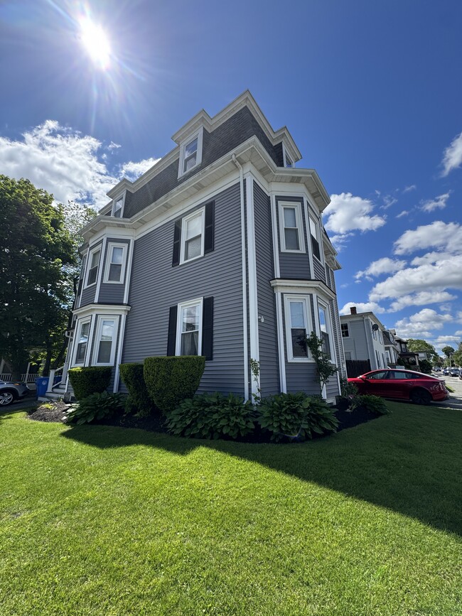 23 Walnut St, Unit 4