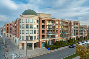 The Beach Condominiums 4 in Toronto, ON - Building Photo