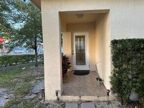 513 NW 77th St-Unit -513 in Miami, FL - Building Photo - Building Photo