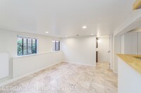 331 Santa Clara Ave photo'