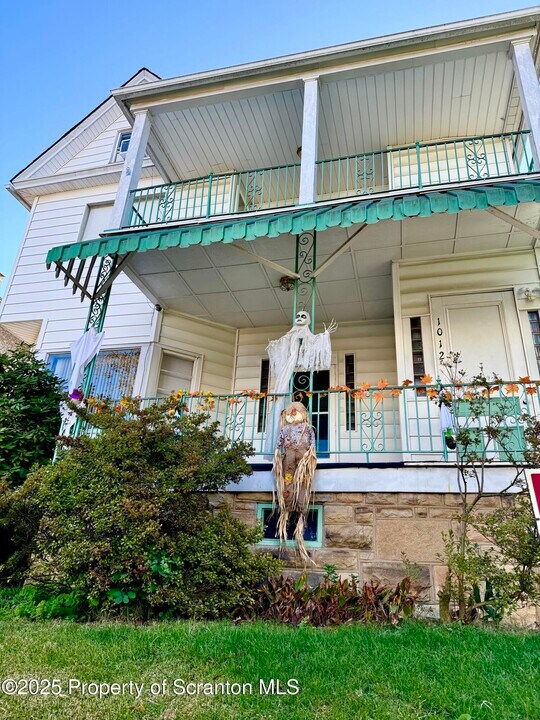 1012 N Webster Ave in Scranton, PA - Building Photo