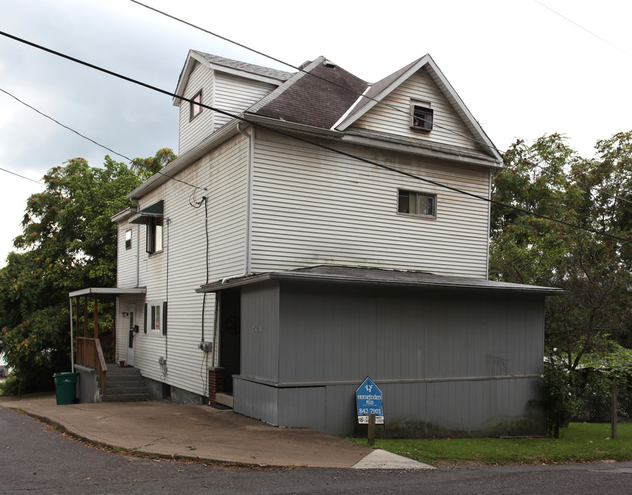 701 Baltimore Ave in Clarksburg, WV - Building Photo