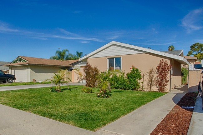 4361 Farquhar Ave in Los Alamitos, CA - Building Photo - Building Photo