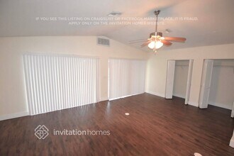18479 Evergreen Rd in Ft. Myers, FL - Foto de edificio - Building Photo