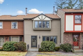 A 11 Scotty Hollow Dr in Chelmsford, MA - Building Photo - Building Photo