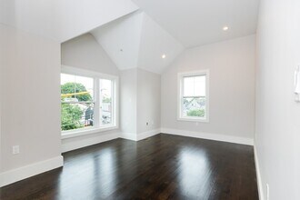 35 Chickatawbut St in Boston, MA - Building Photo - Building Photo