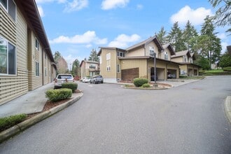 Camelia in Bainbridge Island, WA - Foto de edificio - Building Photo