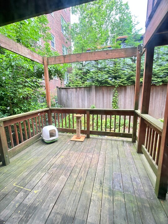 199 Mount Auburn St, Unit 1 in Cambridge, MA - Building Photo