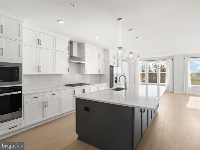 property at 43544 Jefferson Park St