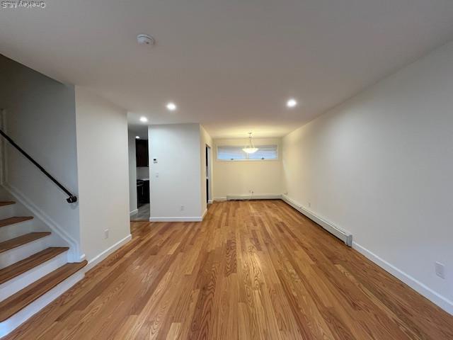 42 Sintsink Dr E in Port Washington, NY - Building Photo - Building Photo