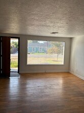 2285 Oakway Terrace in Eugene, OR - Foto de edificio - Building Photo