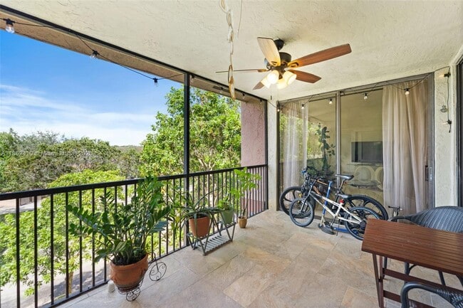 10700 NW 14th St in Plantation, FL - Building Photo - Building Photo