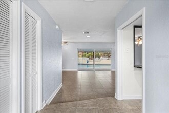903 Tomahawk Trail in Brandon, FL - Building Photo - Building Photo