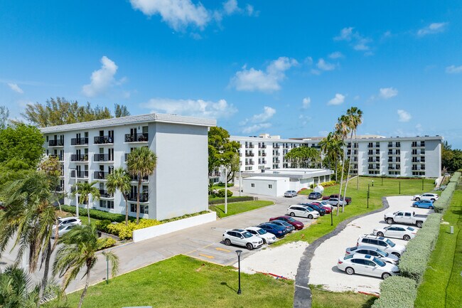 Archbishop Carroll Manor in Miami, FL - Building Photo - Primary Photo