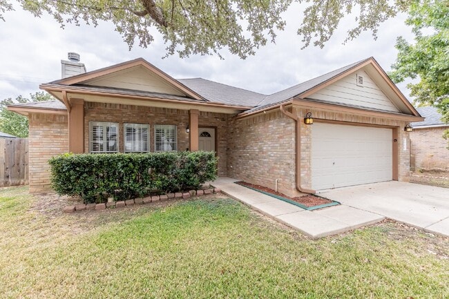 9234 Cedar Point in Helotes, TX - Foto de edificio - Building Photo