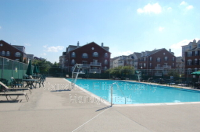 35 Rutgers Dr in Newark, NJ - Foto de edificio - Building Photo
